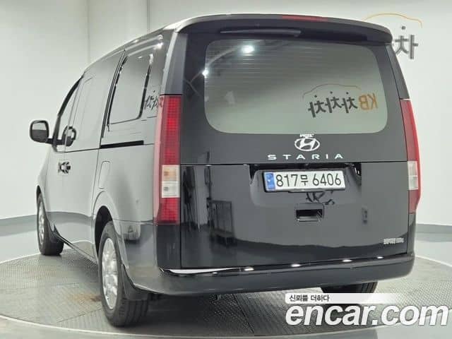 Hyundai Staria