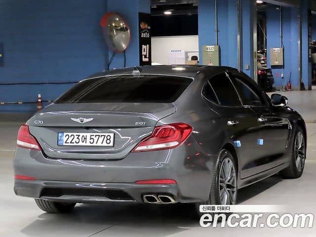 Genesis G70