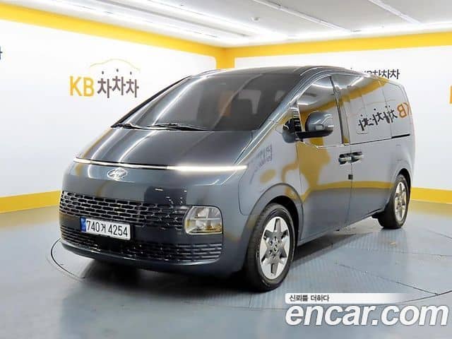 Hyundai Staria