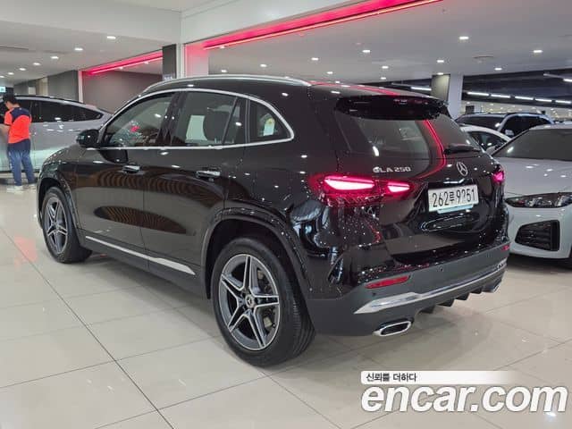 Mercedes-Benz GLA-Class