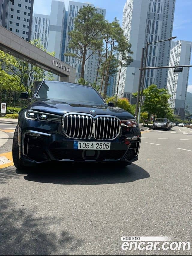 BMW X7