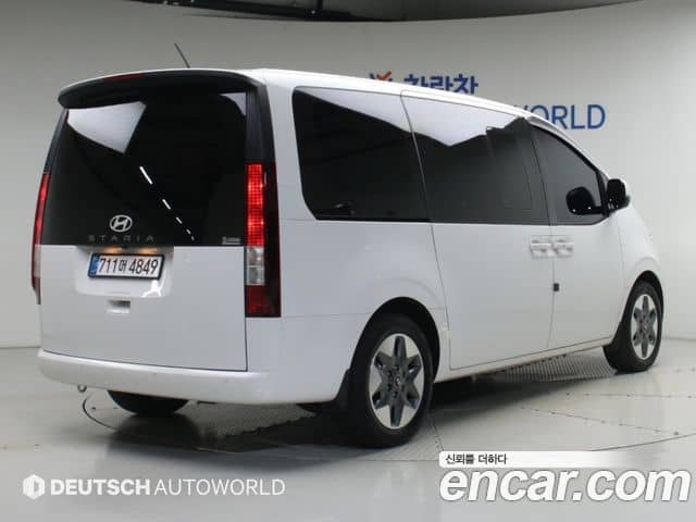 Hyundai Staria