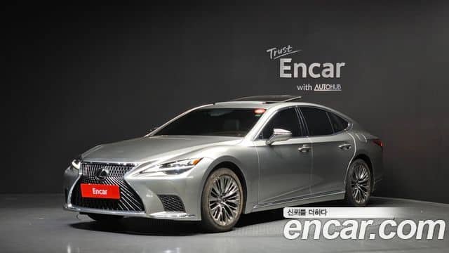 Lexus LS500h