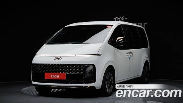 Hyundai Staria