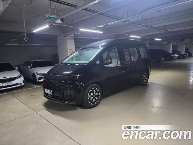 Hyundai Staria