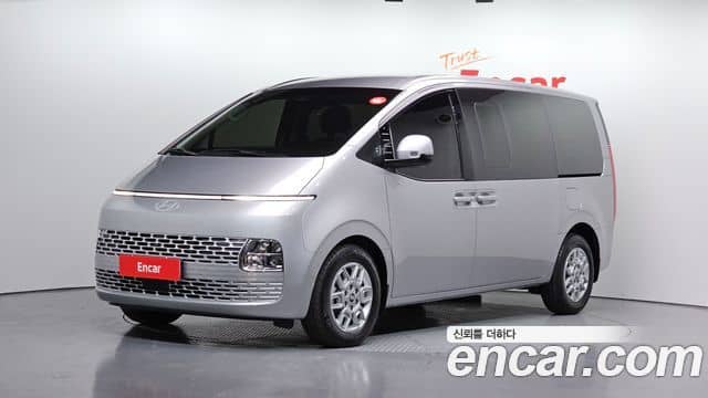 Hyundai Staria
