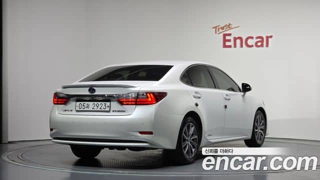 Lexus ES300h