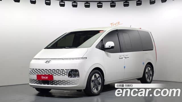 Hyundai Staria