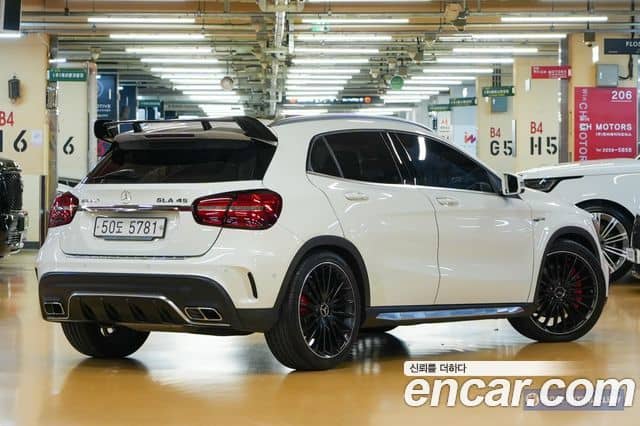 Mercedes-Benz GLA-Class