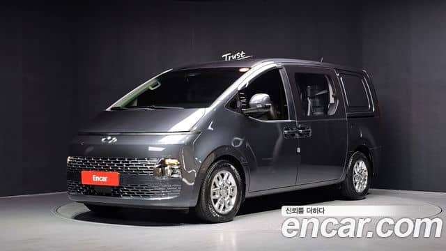 Hyundai Staria