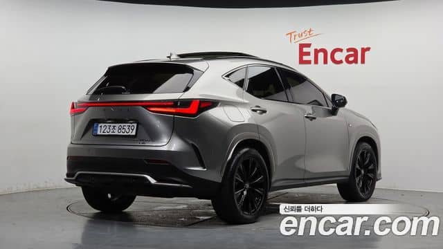 Lexus NX450h+