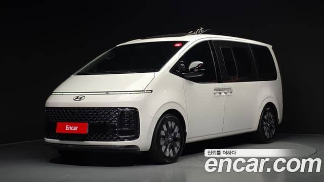 Hyundai Staria