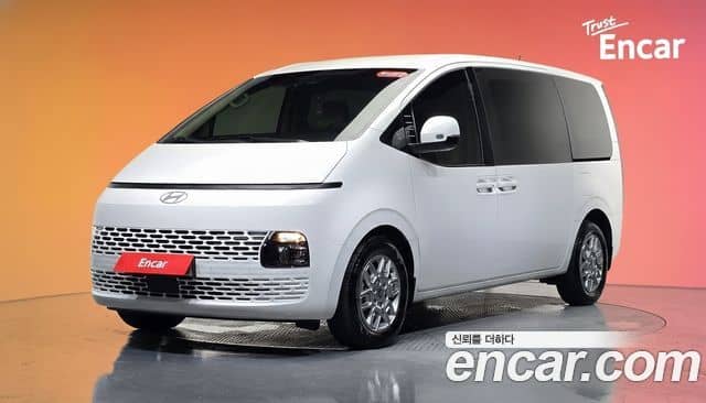 Hyundai Staria