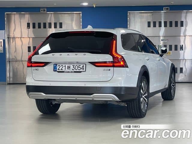 Volvo V90 Cross Country