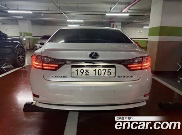 Lexus ES300h