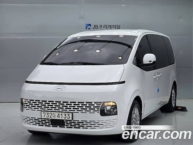 Hyundai Staria