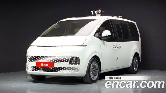 Hyundai Staria
