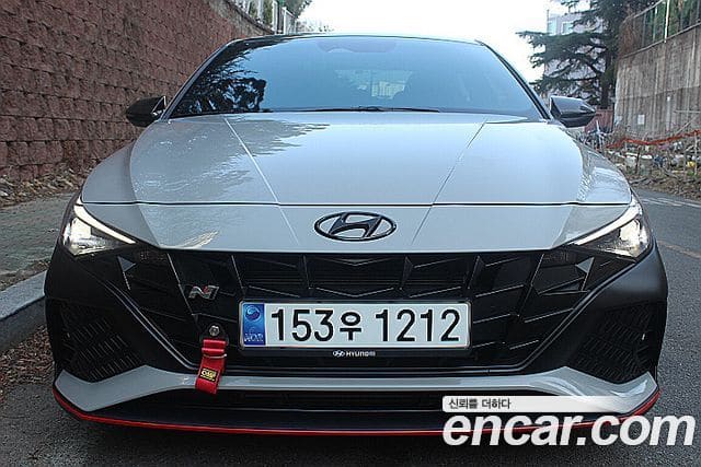 Hyundai Avante — фото 1