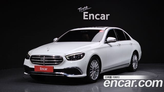 Mercedes-Benz E-Class — фото 1