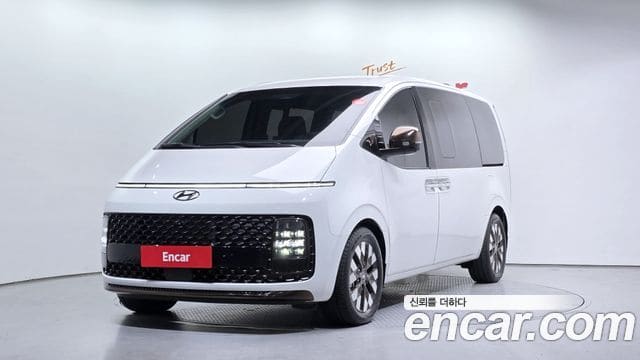 Hyundai Staria — фото 1