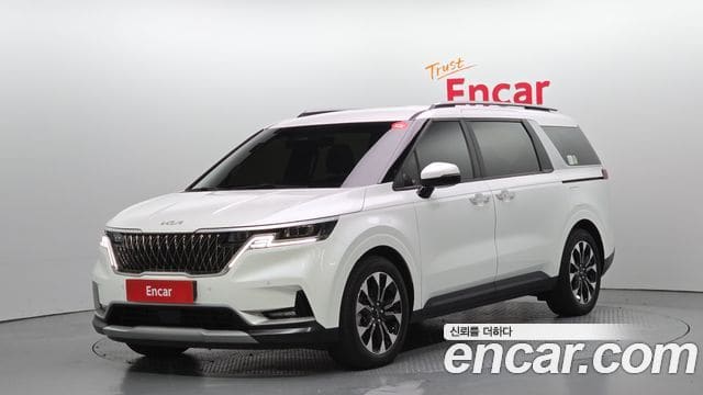 Kia Carnival — фото 1