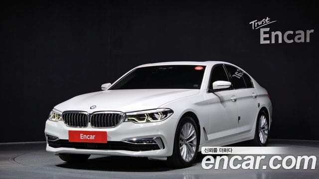 BMW 5 Series — фото 1