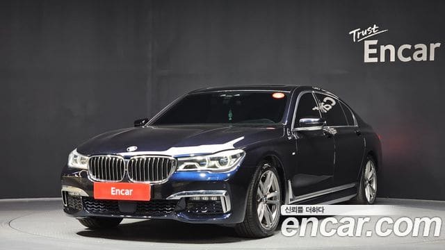 BMW 7 Series — фото 1