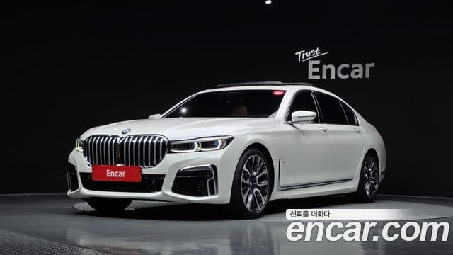 BMW 7 Series — фото 1