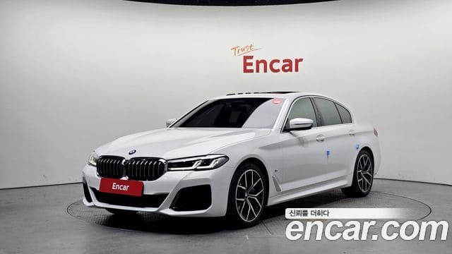 BMW 5 Series — фото 1