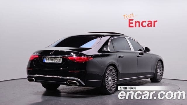 Mercedes-Benz S-Class — фото 1