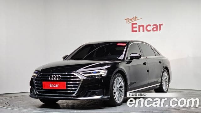 Audi A8 — фото 1