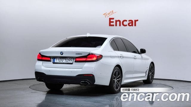 BMW 5 Series — фото 1