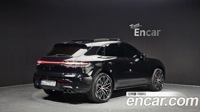 Porsche Macan — фото 1