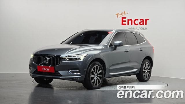 Volvo XC60 — фото 1