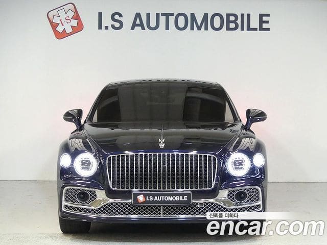 Bentley Flying Spur — фото 1