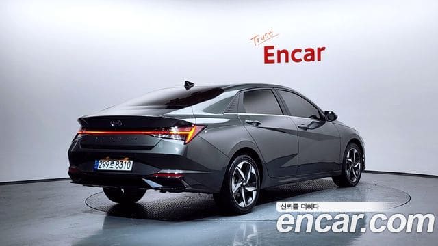 Hyundai Avante — фото 1