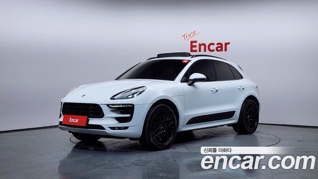 Porsche Macan — фото 1
