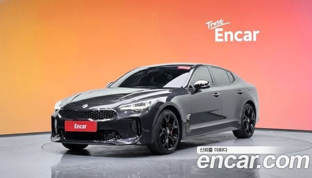 Kia Stinger — фото 1