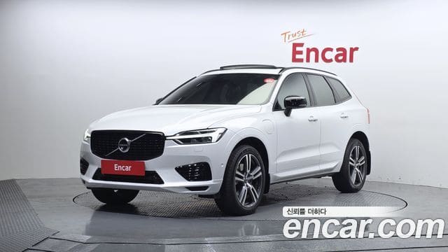 Volvo XC60 — фото 1