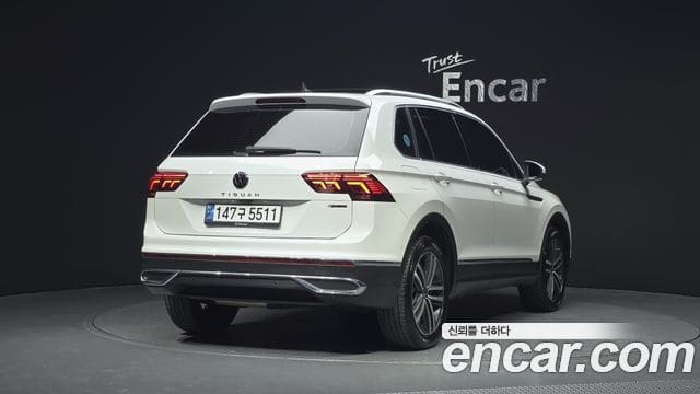 Volkswagen Tiguan — фото 1