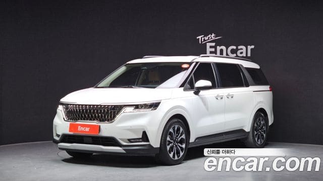 Kia Carnival — фото 1