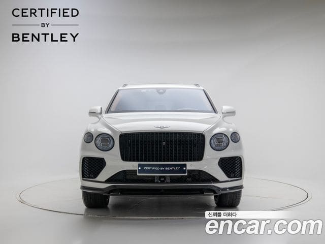 Bentley Bentayga — фото 1