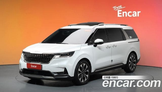 Kia Carnival — фото 1