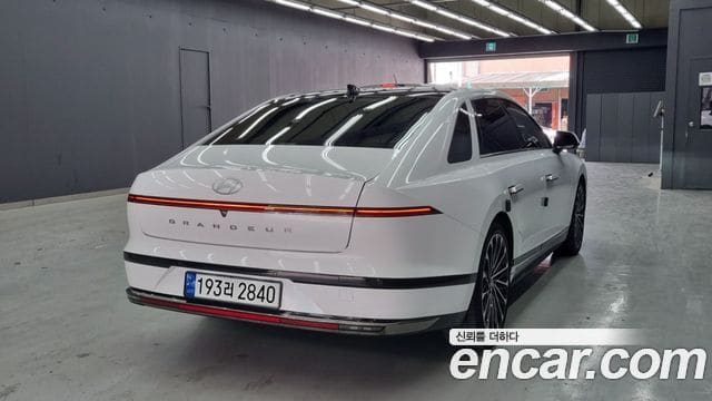 Hyundai Grandeur — фото 1