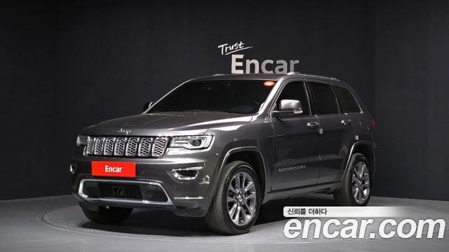Jeep Grand Cherokee — фото 1