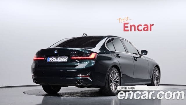 BMW 3 Series — фото 1