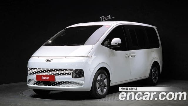 Hyundai Staria — фото 1