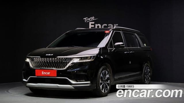 Kia Carnival — фото 1
