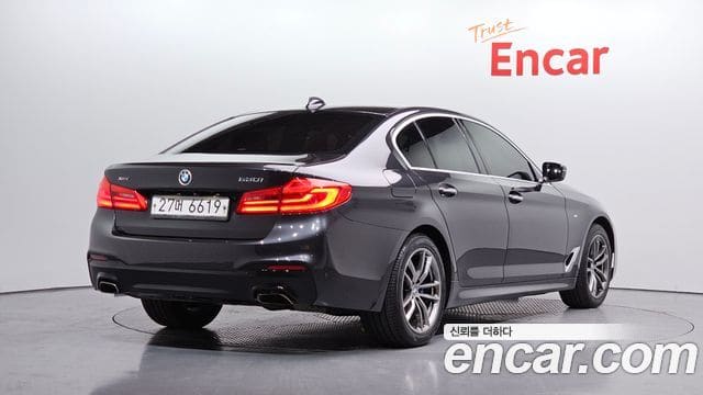 BMW 5 Series — фото 1