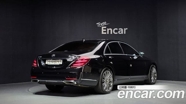 Mercedes-Benz S-Class — фото 1